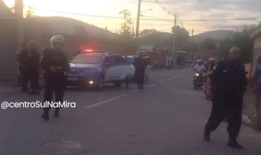 Uma ação da Polícia Militar terminou com a morte de um suspeito na tarde desta segunda-feira (04), no bairro Habitat, em Três Rios (RJ).