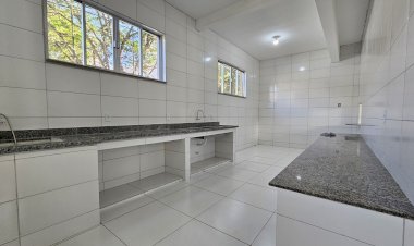 Prefeitura de Três Rios avança nas obras da Escola Municipal Américo Silva com construção de nova cozinha e refeitório