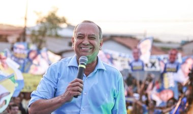 Max Lemos reúne em seu lançamento de campanha quase 10 mil pessoas ao lado de Douglas Ruas