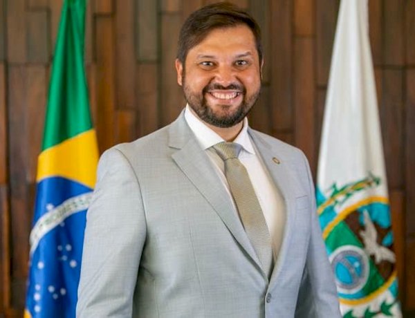Júlio Rocha pede licença devido à questões de saúde: suplente toma posse e deputado divulga nota oficial