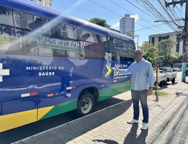 Prefeitura de Três Rios recebe micro-ônibus para fortalecer o transporte de pacientes do SUS