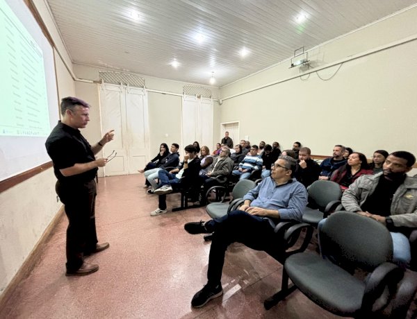 Servidores municipais participam de capacitação do programa Contrata+Brasil em Paraíba do Sul