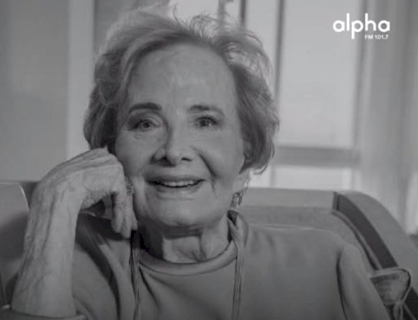A televisão brasileira perdeu, nesta terça-feira (18), uma de suas grandes referências. A atriz Glória Menezes morreu aos 91 anos, em sua casa