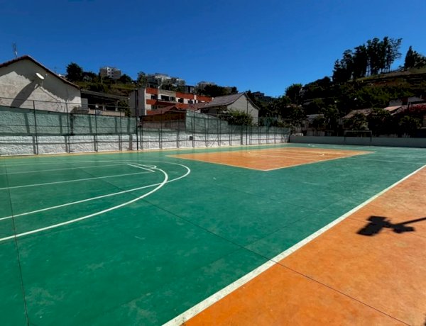 Prefeito Jonas Dico anuncia reforma de mais três quadras esportivas em Três Rios
