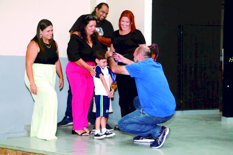 Alunos das escolas municipais são premiados por desempenho nos Jogos Educativos Digitais