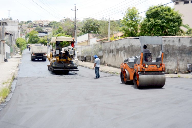 Prefeitura de Barra Mansa realiza asfaltamento em diversas ruas do bairro Vila Maria