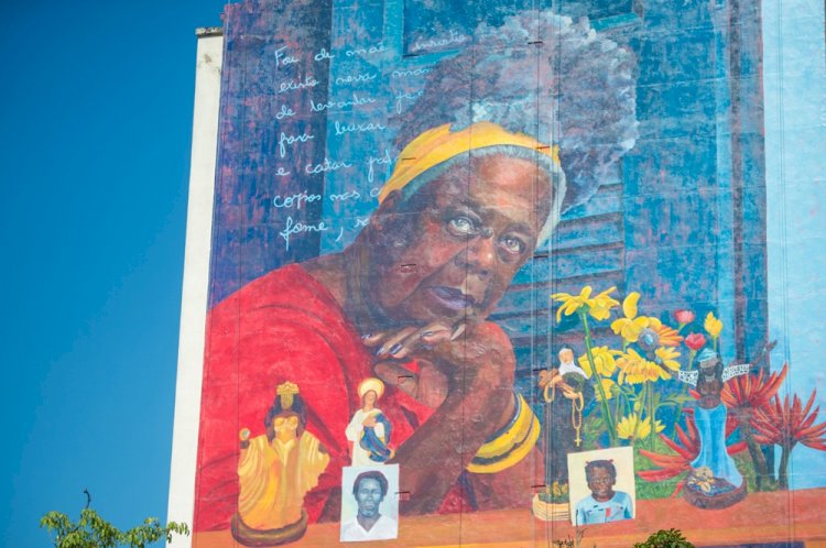 Mural gigante homenageia escritora Conceição Evaristo na Zona Portuária do Rio