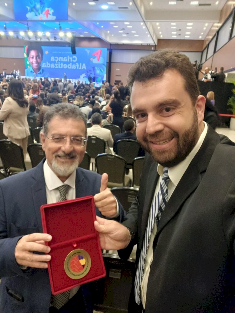 Três Rios recebe Selo Ouro no Compromisso Nacional com a Alfabetização