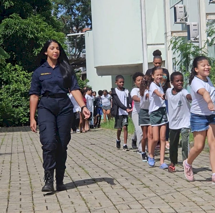 Prefeitura de Três Rios realiza simulação de evacuação escolar e reforça cultura de prevenção na rede municipal