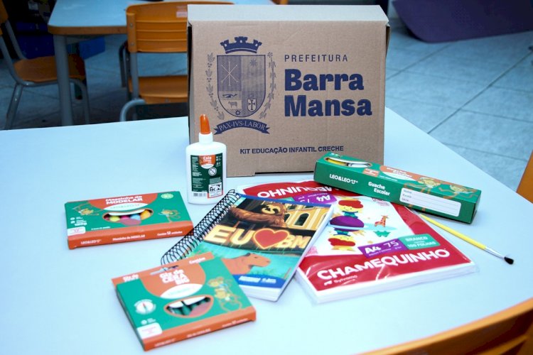 Barra Mansa entrega uniformes e kits escolares na Creche Padre Adalberto