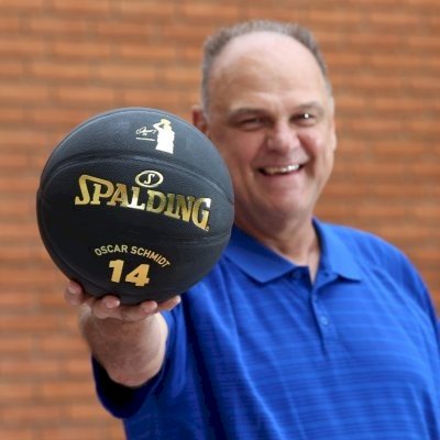 Lenda do basquete, Oscar Schmidt morre aos 68 anos