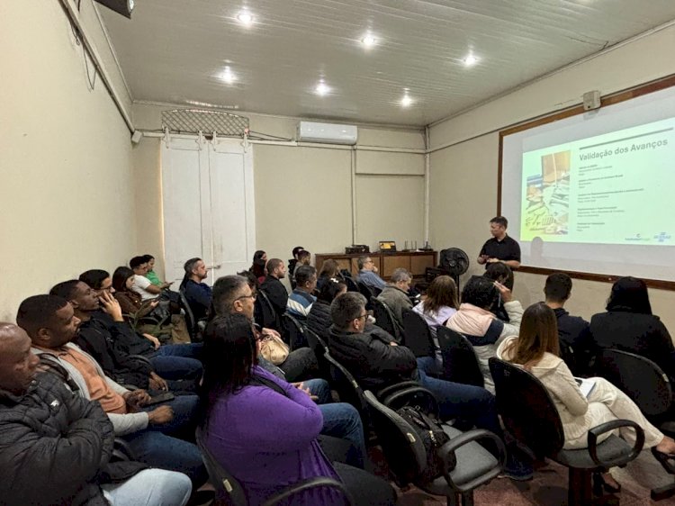 Servidores municipais participam de capacitação do programa Contrata+Brasil em Paraíba do Sul