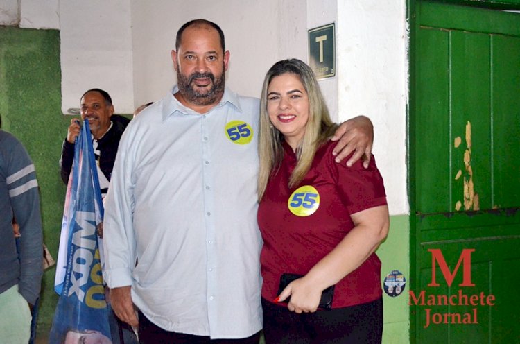 Mesmo com chuva e frio, uma multidão comparece ao Atlético Clube Operário para prestigiar os candidatos do Prefeito Cláudio Mannarino.