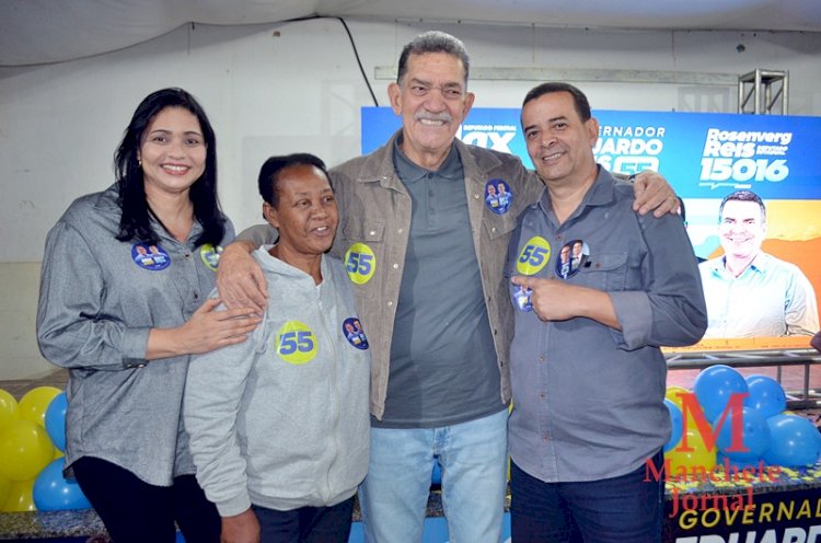 Mesmo com chuva e frio, uma multidão comparece ao Atlético Clube Operário para prestigiar os candidatos do Prefeito Cláudio Mannarino.
