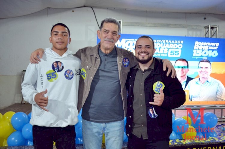 Mesmo com chuva e frio, uma multidão comparece ao Atlético Clube Operário para prestigiar os candidatos do Prefeito Cláudio Mannarino.
